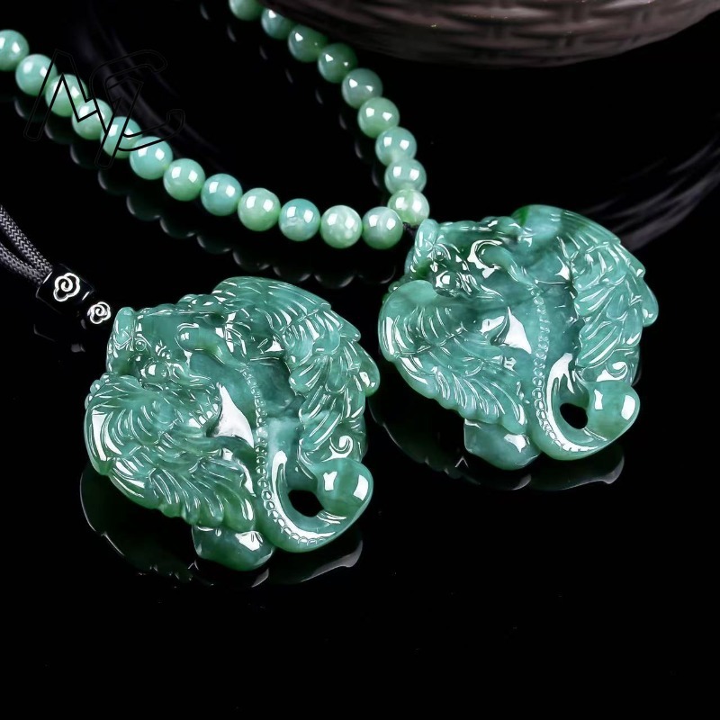Necklace Pendant - Pendentif Apsaras Pixiu volant en jadeite
