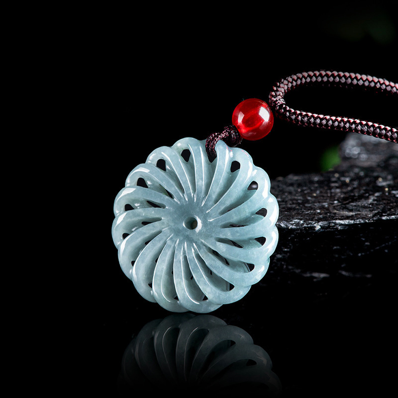 Necklace Pendant - Collier pendentif fleur en jadéite birmane,