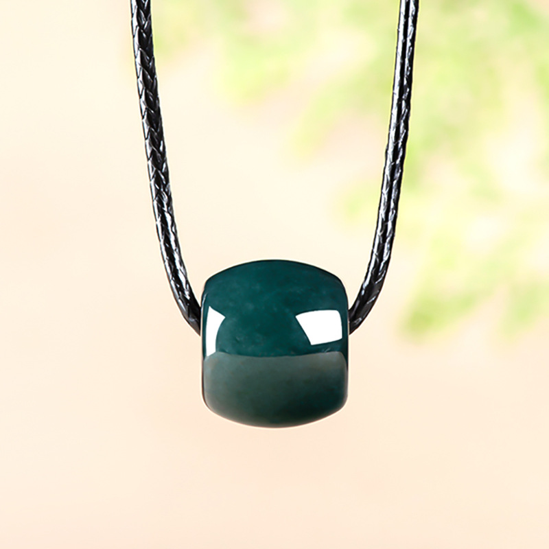Necklace Pendant - Collier pendentif en perles de jadeite