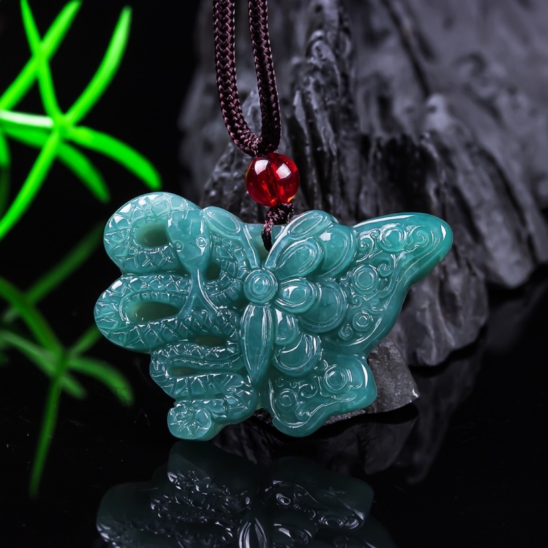 Jadeite naturelle de qualité A - Jewelry & Watches Vitopoulos Reviews avis et prix