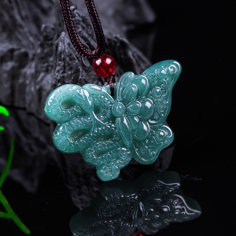 Jadeite naturelle de qualité A - Jewelry & Watches Vitopoulos Reviews avis et prix